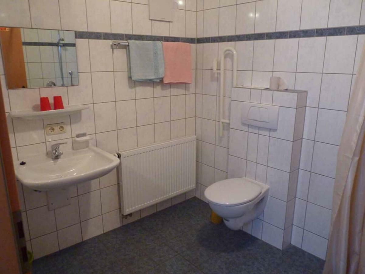 Gasthof-Pension-Metzgerei Jaeger Michelsneukirchen Dış mekan fotoğraf