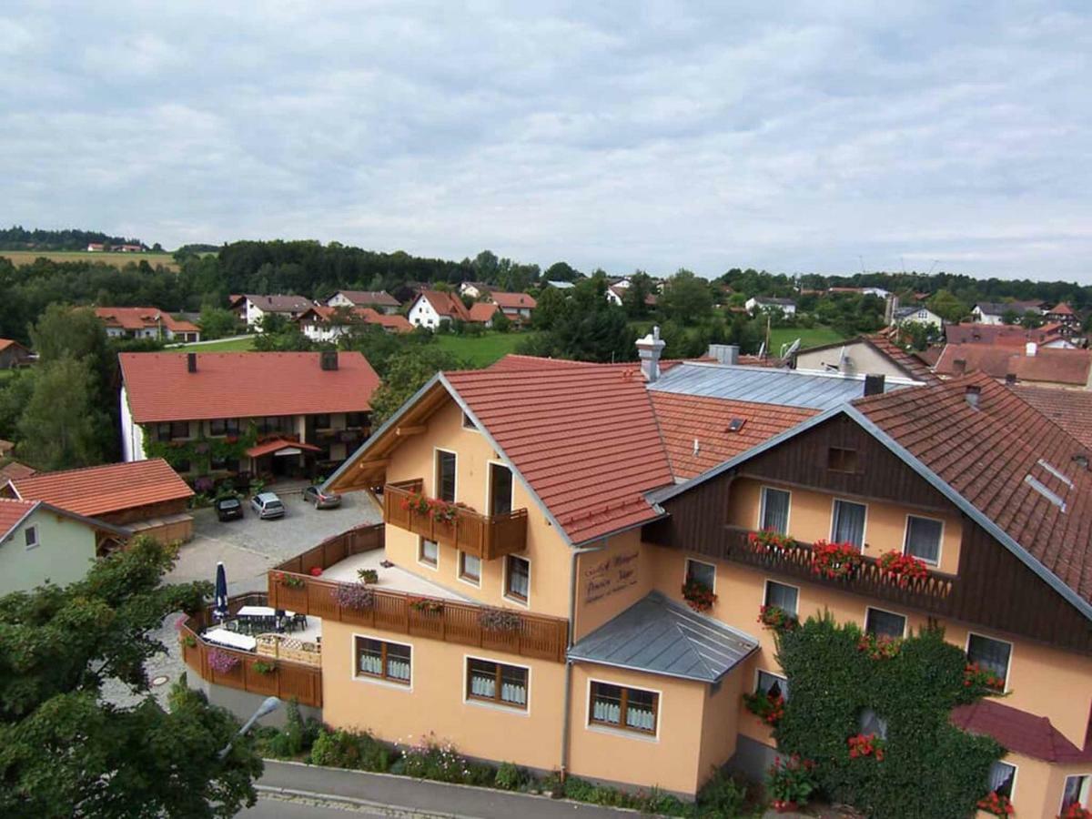 Gasthof-Pension-Metzgerei Jaeger Michelsneukirchen Dış mekan fotoğraf