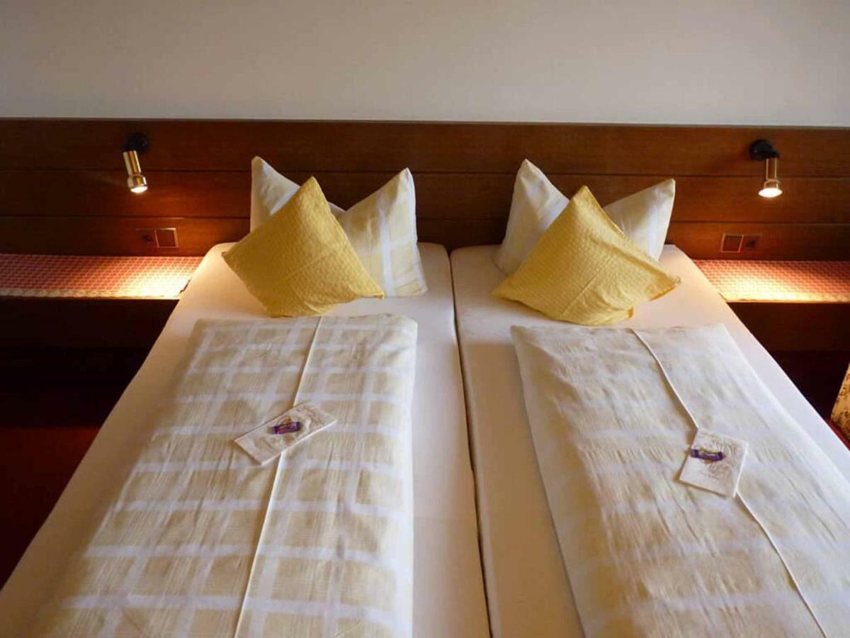 Gasthof-Pension-Metzgerei Jaeger Michelsneukirchen Dış mekan fotoğraf